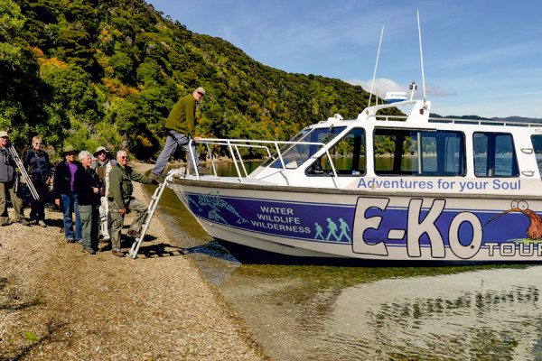 E ko Tours boat landing in the Sounds